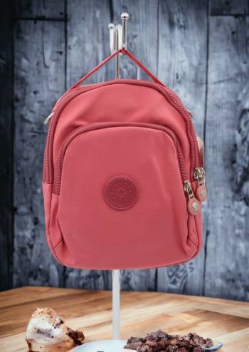 Mini rucsac multifunctional N60, material impermeabil, curea reglabila si detasabila, 20cm x 19cm x 11cm