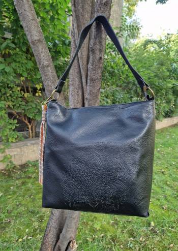 Geanta dama accesorizata cu motive mandala